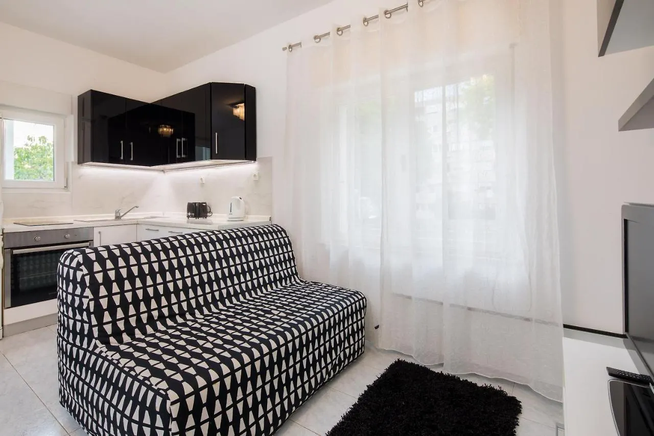 Apartment Laro - Modern&Spacious Split