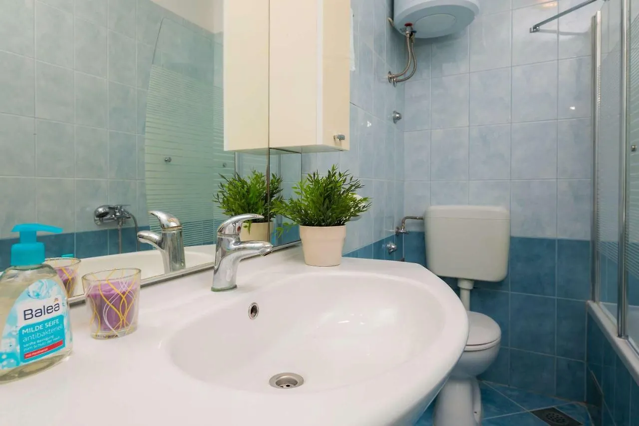 Apartment Laro - Modern&Spacious Split