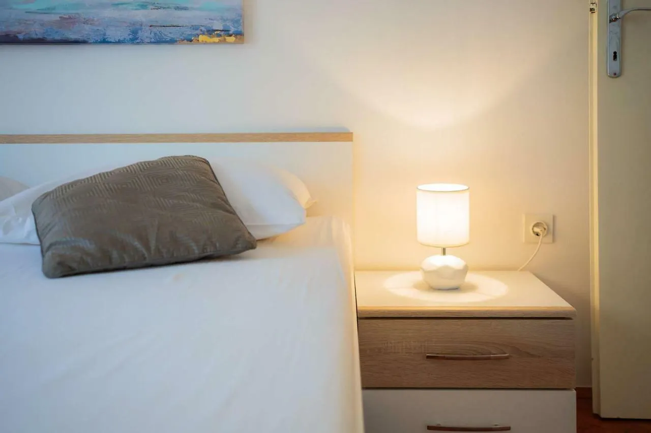 Apartment Laro - Modern&Spacious Split
