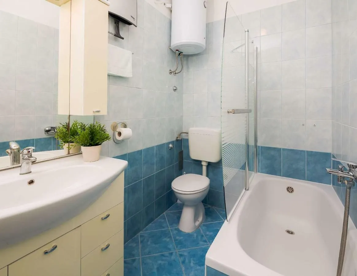 Apartment Laro - Modern&Spacious Split